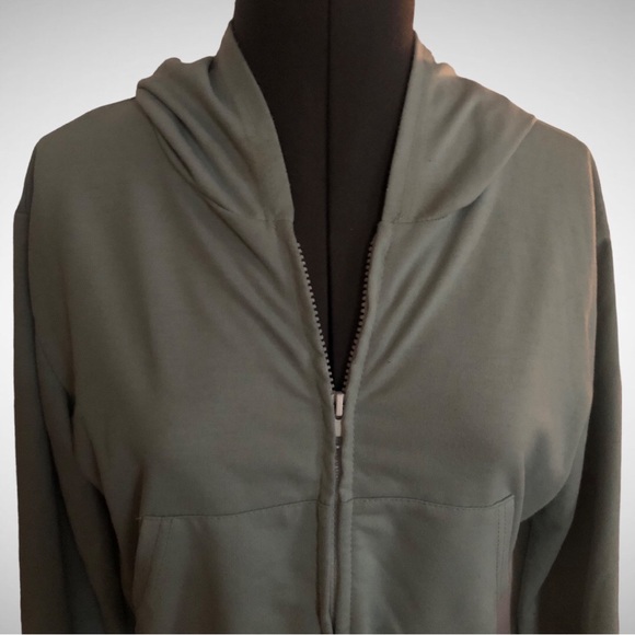 SHEIN Muted Mint Zip Up Hoodie Size M - Picture 2 of 9